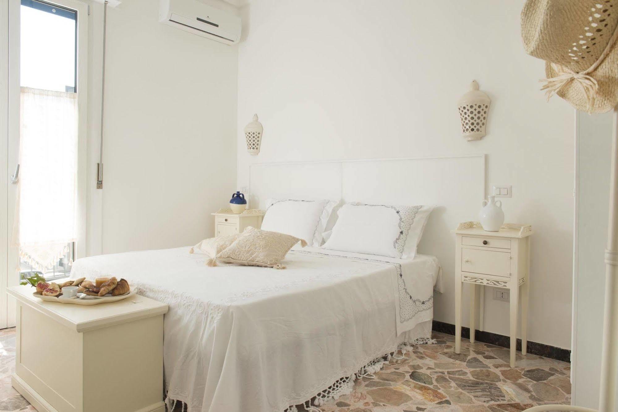 Dimora Cappuccini Guest House Cisternino Dış mekan fotoğraf