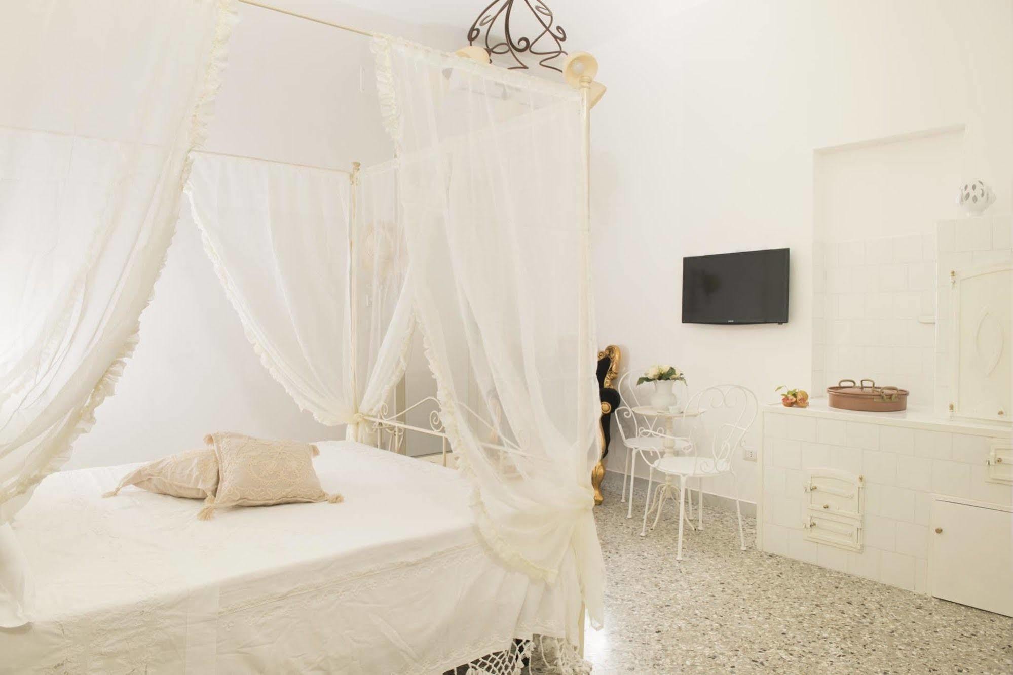 Dimora Cappuccini Guest House Cisternino Dış mekan fotoğraf